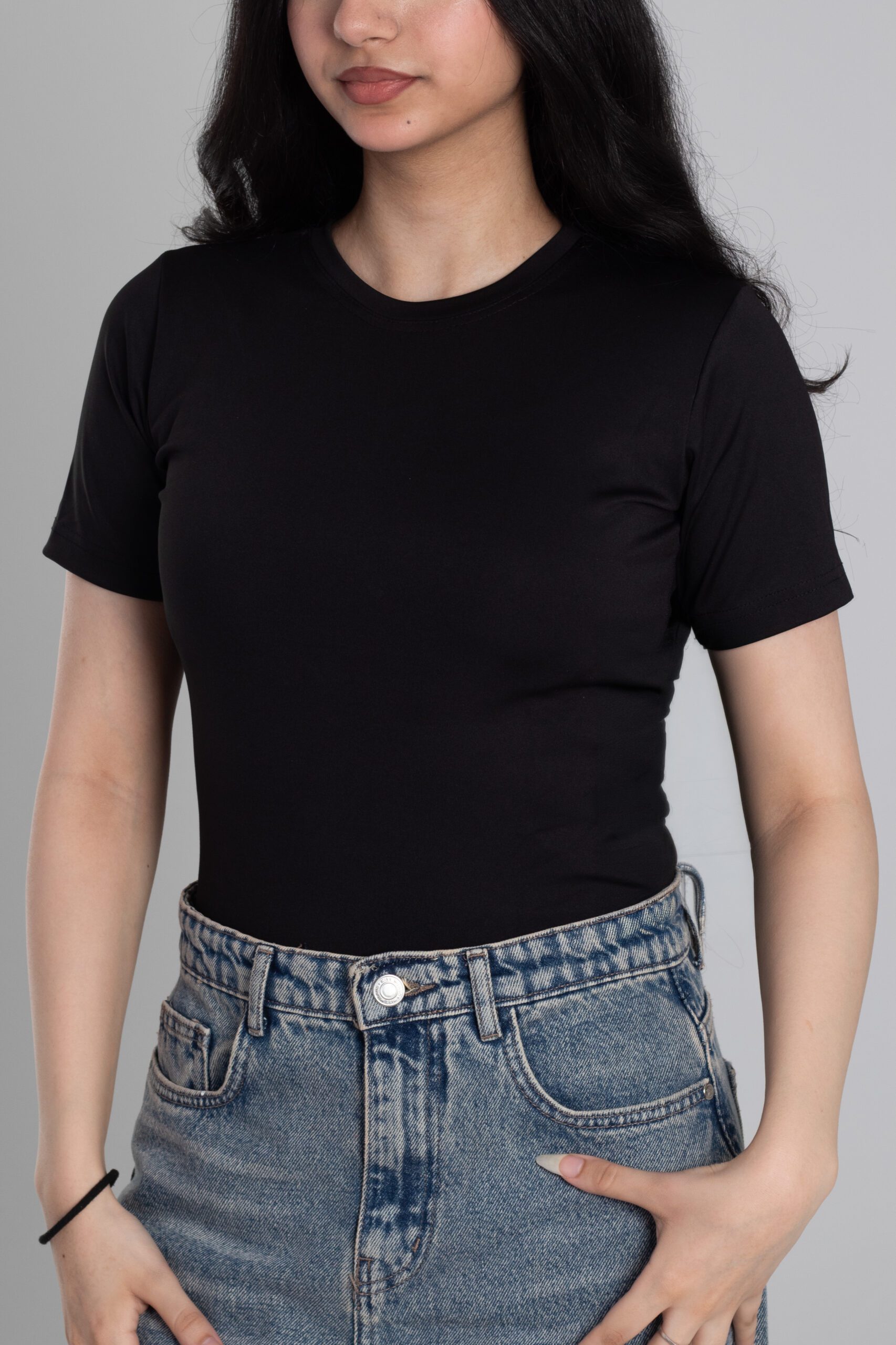 basic top round neck short sleeve (عربي)